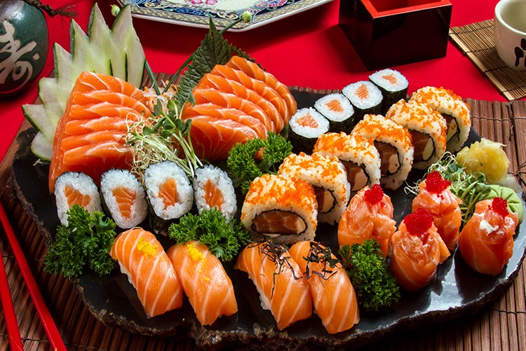 Món ăn truyền thống nào được mệnh danh là biểu tượng của văn hoá ẩm thực Nhật  Bản?