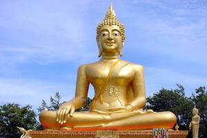 Chùa Wat Phra Yai – Di Sản Văn Hóa Thế Giới
