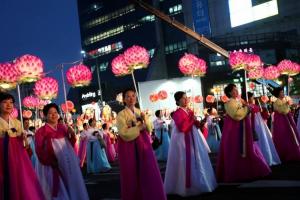 Lễ Hội Đèn Lồng Hoa Sen Mừng Phật Đản Ở Hàn Quốc