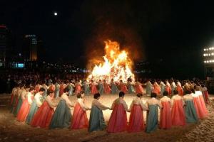 Ấn Tượng Với Lễ Hội Lửa Jeju Daeboreum Hàn Quốc