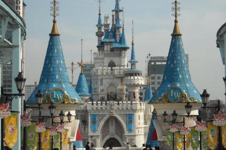 Lotte World - Công Viên Giải Trí Trong Nhà Lớn Nhất Thế Giới