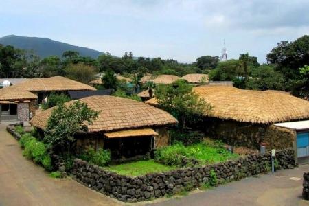 Khám Phá Nét Hấp Dẫn Của Làng Dân Tộc Seongup Hàn Quốc