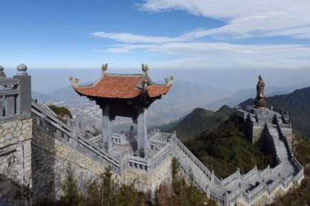 Du Lịch Tâm Linh Huyền Ảo Tại Fansipan