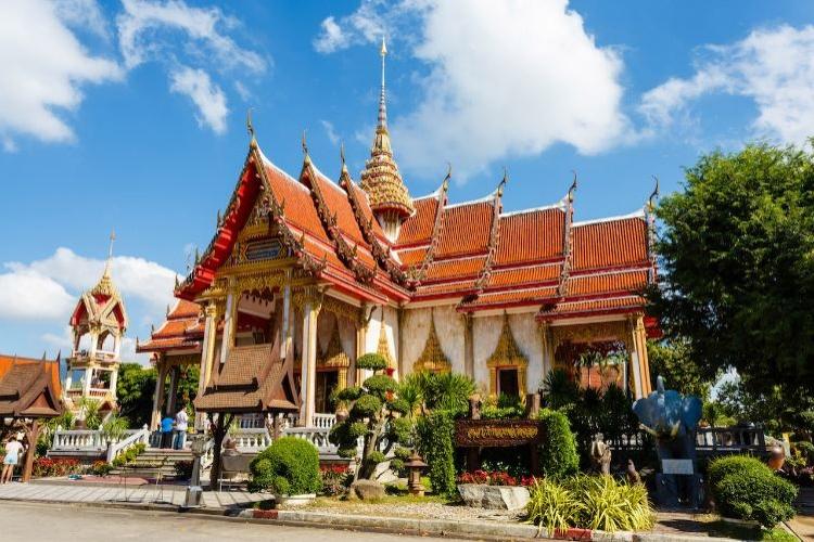 Thăm Quan Vẻ Đẹp Của Chùa Wat Chalong Nổi Tiếng Phuket Thái Lan