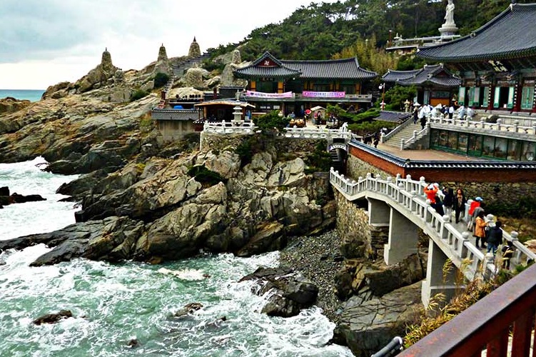 Chùa Haedong Yonggungsa – Ngôi Chùa Độc Đáo Nhất Hàn Quốc