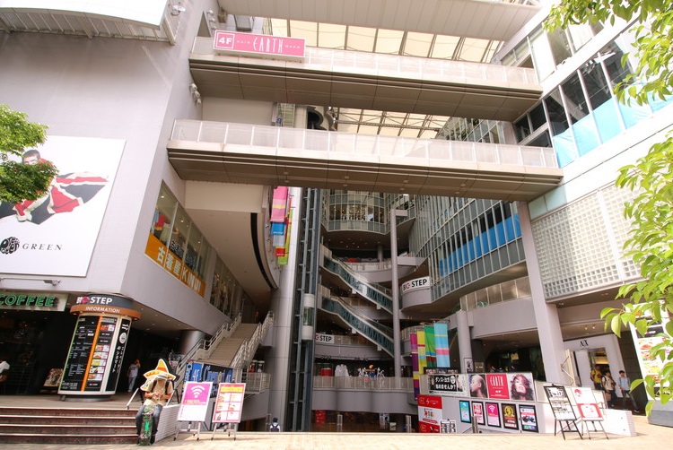 Mua Sắm Thả Ga Tại Trung Tâm Shinsaibashi Hàng Đầu Tại Osaka