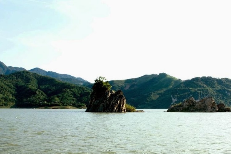 Thung Nai - Điểm Đến Lý Tưởng Dịp Nghỉ Lễ 2-9