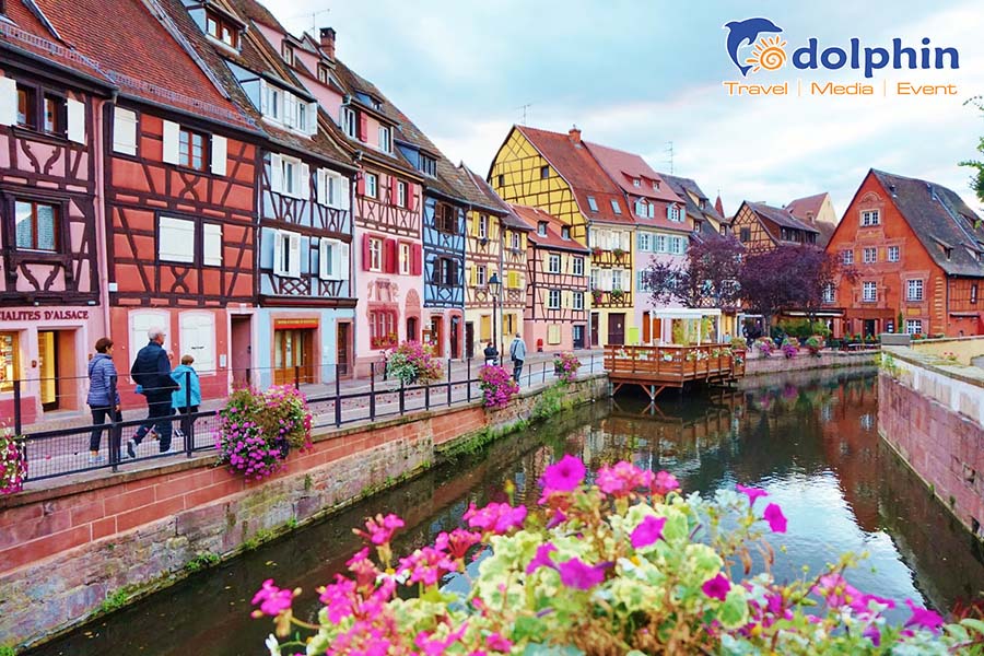 Du lịch Châu Âu: 3 ngôi làng cổ ở Châu Âu đẹp như trong truyện cổ tích