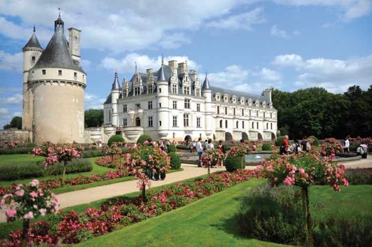 Cần Lưu Ý Gì Để Đảm Bảo An Toàn Khi Du Lịch Pháp?